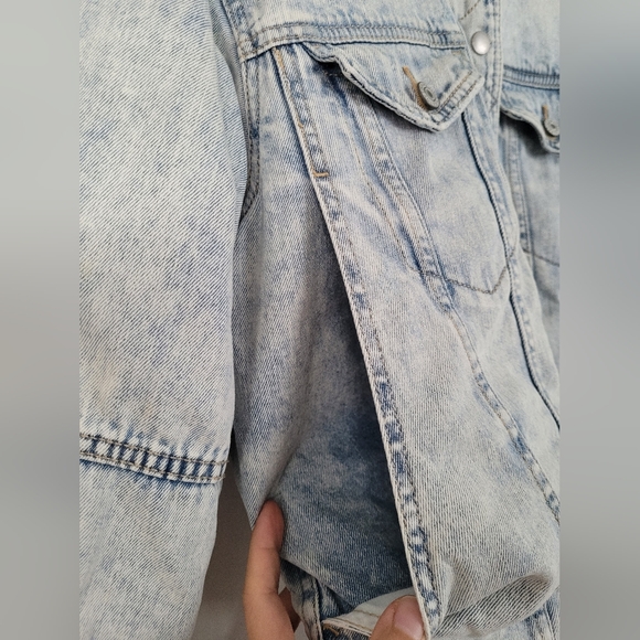 American Eagle denim jacket with faux fur lining size small - Picture 7 of 12